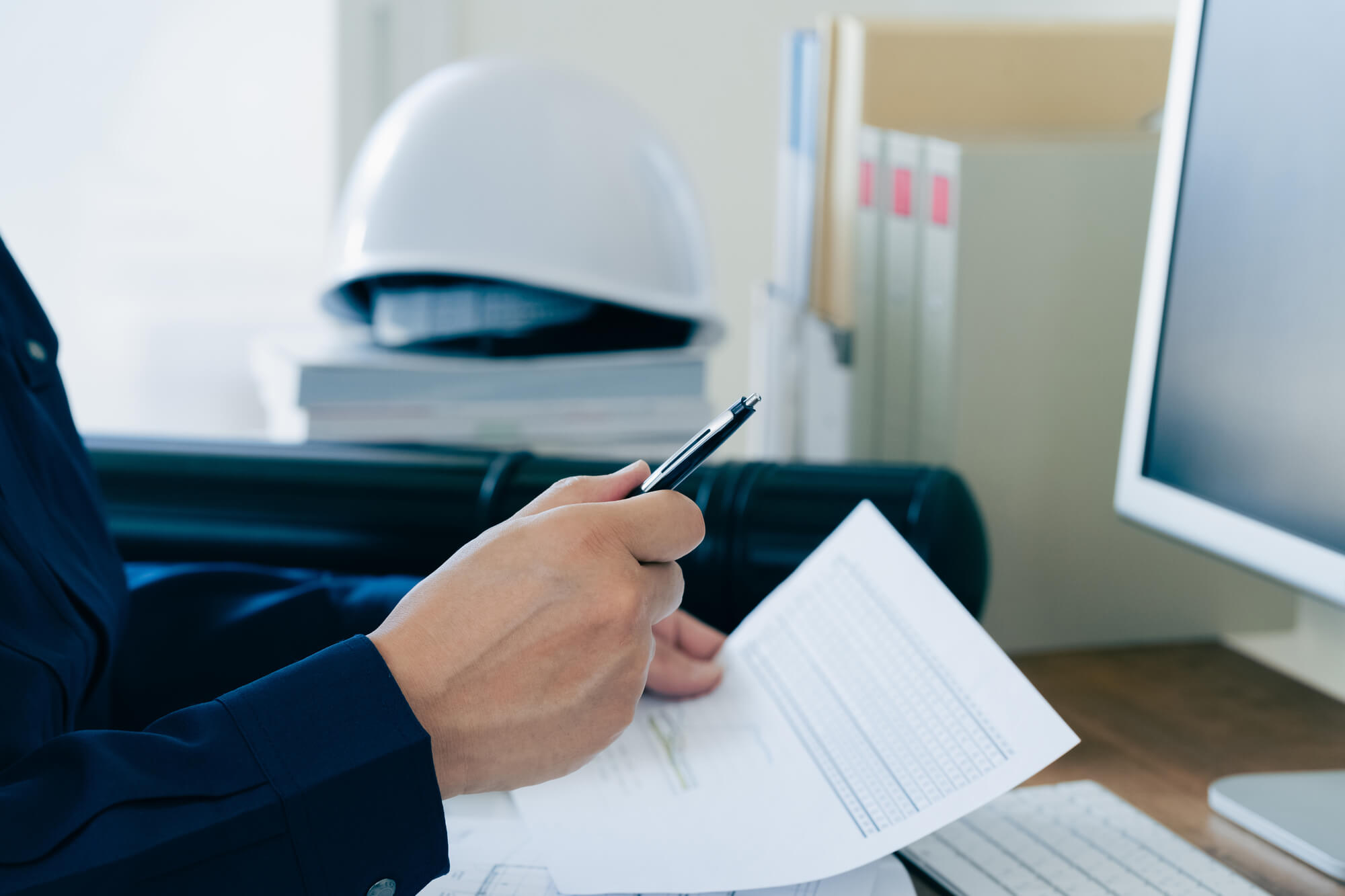 職人が独立して仕事を取るための契約書作成のポイントと注意点を紹介！